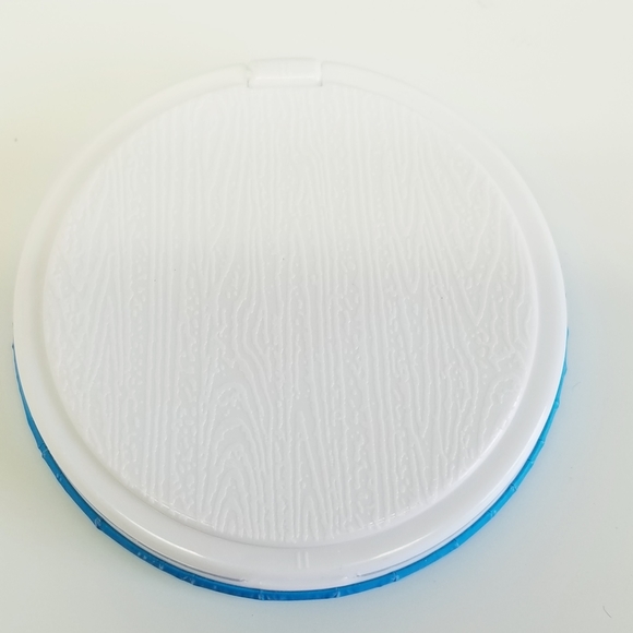 Hello Kitty Blue Compact Mirror New - Picture 3 of 8